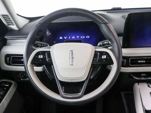Used 2025 Lincoln Aviator Reserve w/ Illumination Package image 44