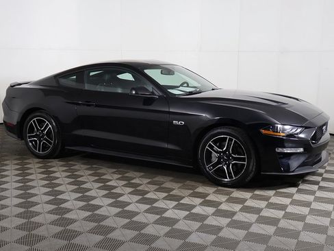 Used 2018 Ford Mustang GT Premium w/ Equipment Group 401A RWD image 12