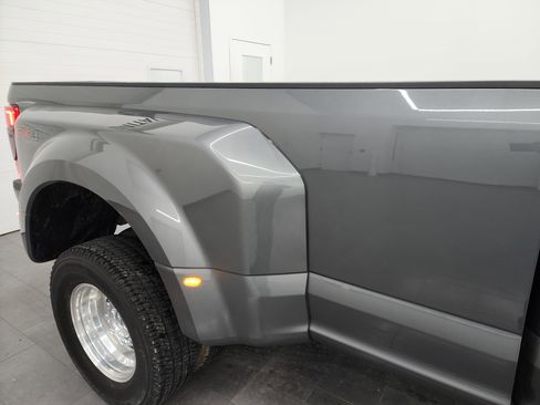 Used 2022 Ford F350 Platinum image 29