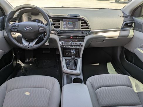 Used 2020 Hyundai Elantra SEL FWD image 13