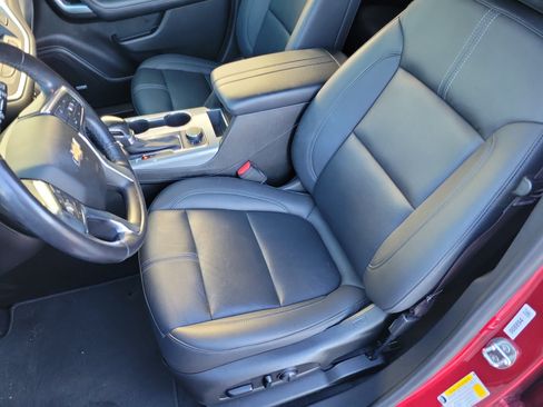 Used 2021 Chevrolet Blazer LT w/ Sound & Technology Package FWD image 17