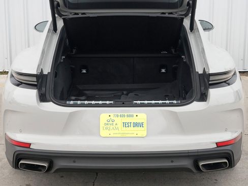 Used 2025 Porsche Panamera 4 w/ Premium Package image 10