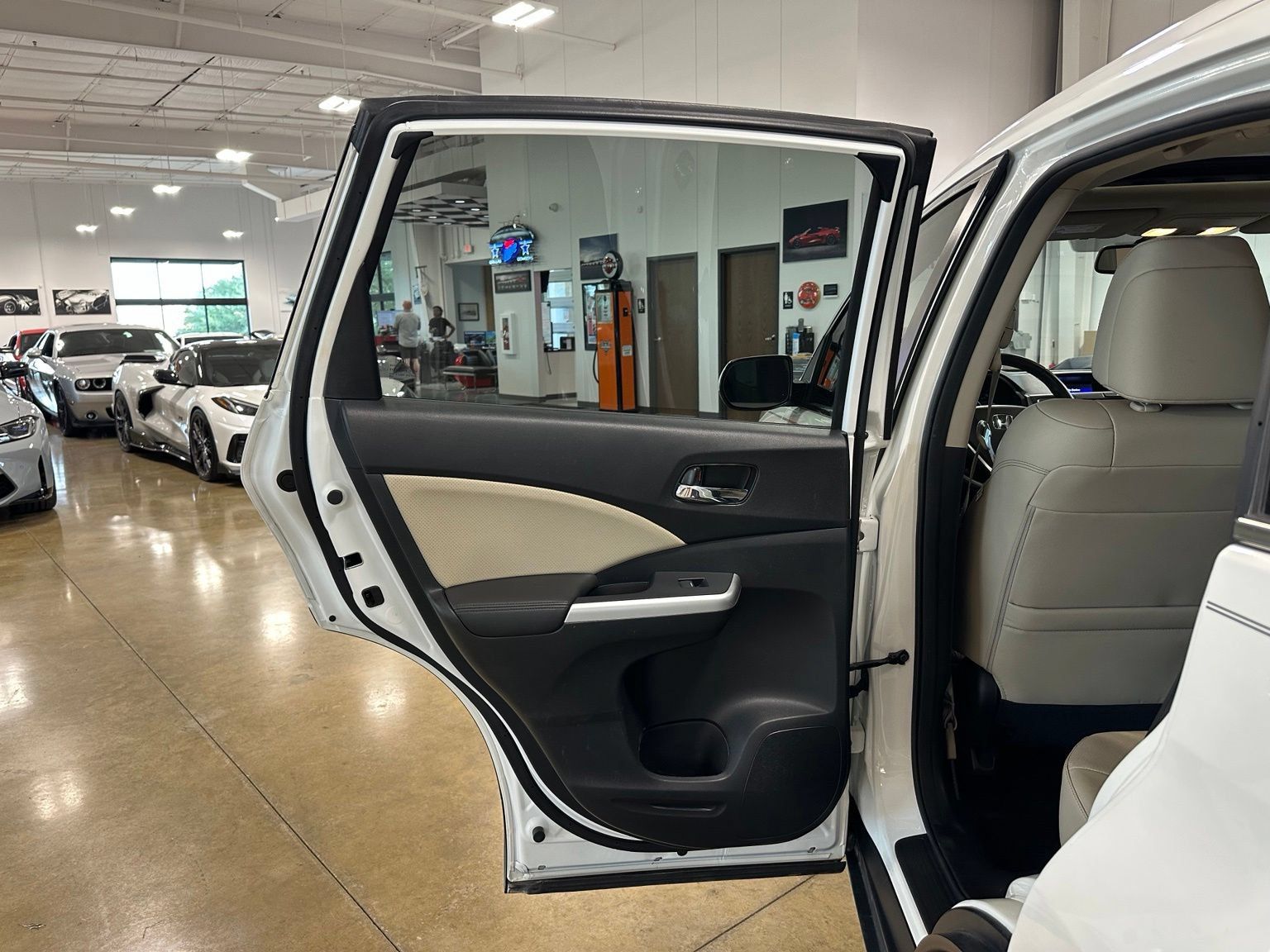 Used 2016 Honda CR-V EX-L image 33