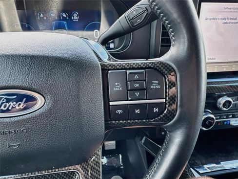 Used 2024 Ford F250 Lariat w/ Lariat Ultimate Package AWD/4WD image 6