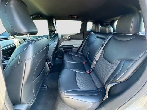 Used 2023 Jeep Compass Latitude image 22