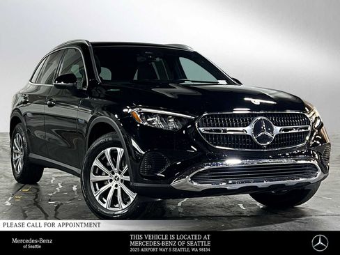 Used 2026 Mercedes-Benz GLC 300 4MATIC image 1