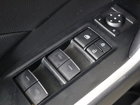 Used 2025 Toyota RAV4 XLE FWD image 19