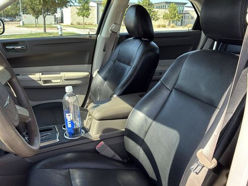 Used 2008 Chrysler 300 LX RWD image 18