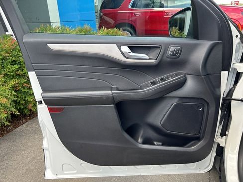 Used 2022 Ford Escape SEL w/ Technology Package image 20