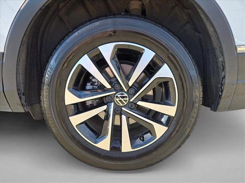 Used 2022 Volkswagen Tiguan S image 22