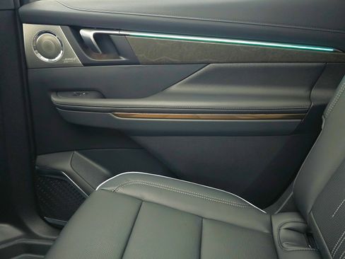 New 2026 Buick Enclave Avenir w/ Super Cruise Package image 36