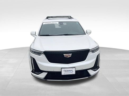 Used 2023 Cadillac XT6 Sport w/ Technology Package AWD/4WD image 8