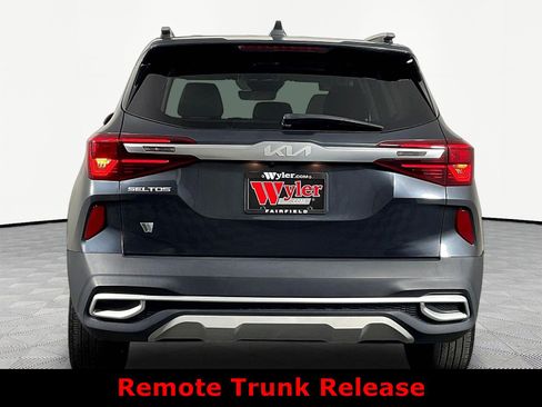 Used 2022 Kia Seltos EX AWD/4WD image 5