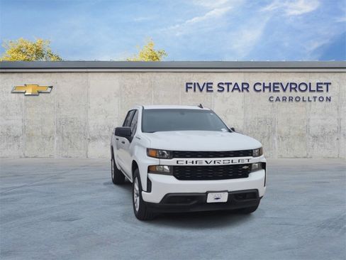 Used 2021 Chevrolet Silverado 1500 Custom image 2