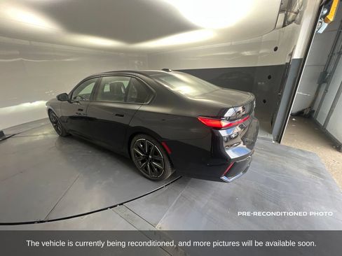 Used 2026 BMW 740i w/ Premium Package RWD image 3