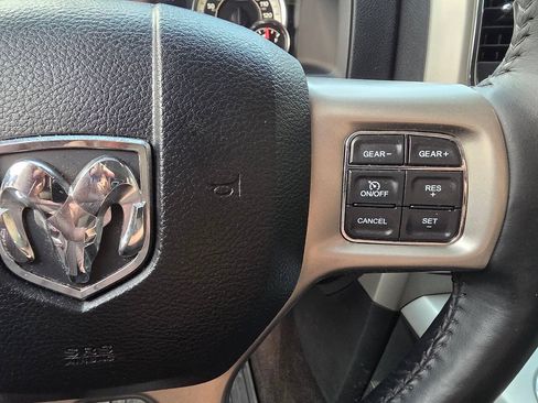 Used 2017 RAM 1500 Laramie w/ Convenience Group AWD/4WD image 17
