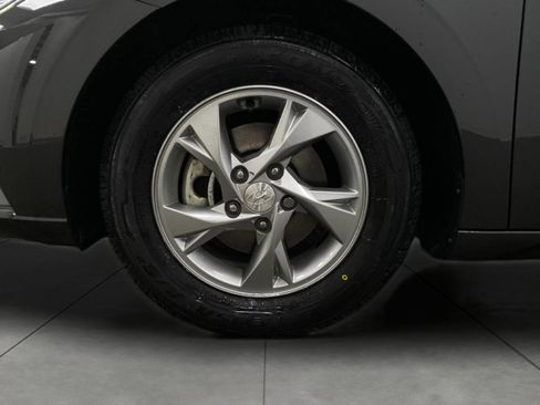 Certified 2023 Hyundai Elantra SE image 11