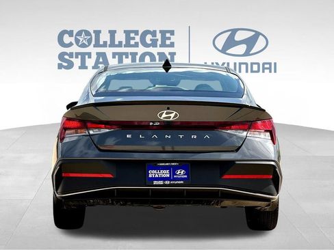 Used 2026 Hyundai Elantra Sport FWD image 9