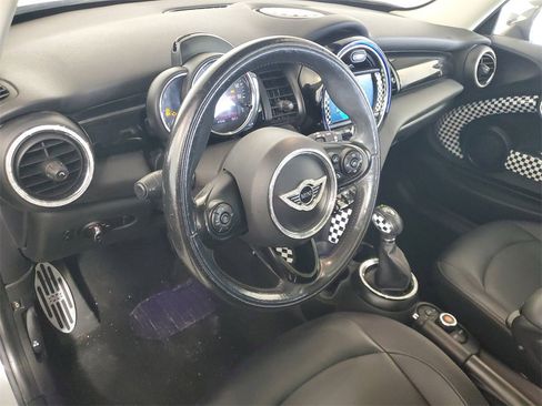 Used 2019 MINI Cooper 2-Door Hardtop image 10