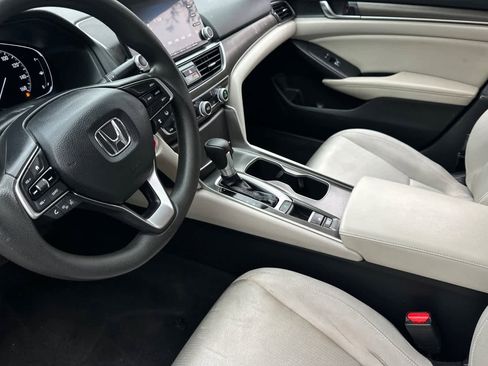 Used 2018 Honda Accord LX image 12