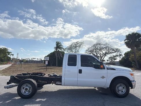 Used 2015 Ford F250 XL w/ XL Appearance Package RWD image 5
