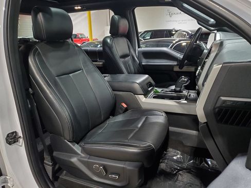 Used 2018 Ford F150 Lariat w/ Equipment Group 502A Luxury AWD/4WD image 13