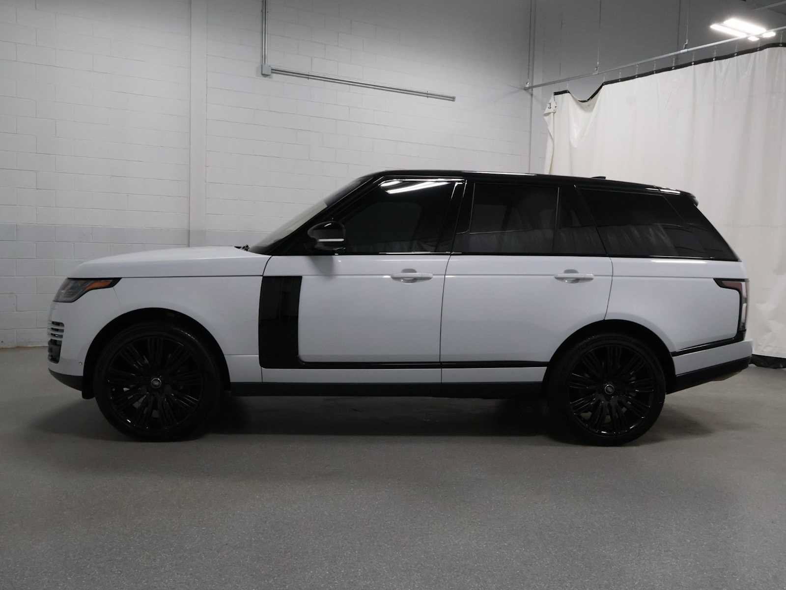 Used 2019 Land Rover Range Rover HSE AWD/4WD image 2