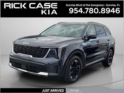 Used 2025 Kia Sorento S w/ Panoramic Sunroof Package