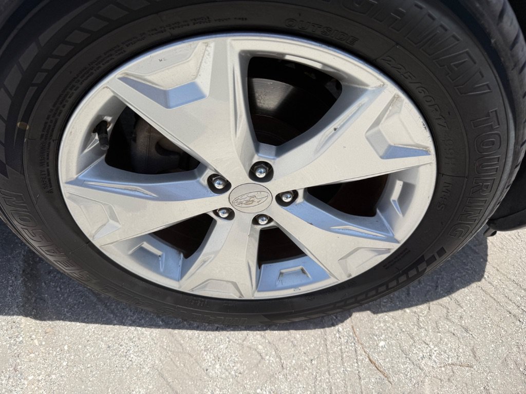Used 2014 Subaru Forester 2.5i Touring AWD/4WD image 14