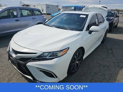 Used 2020 Toyota Camry SE w/ Convenience Package