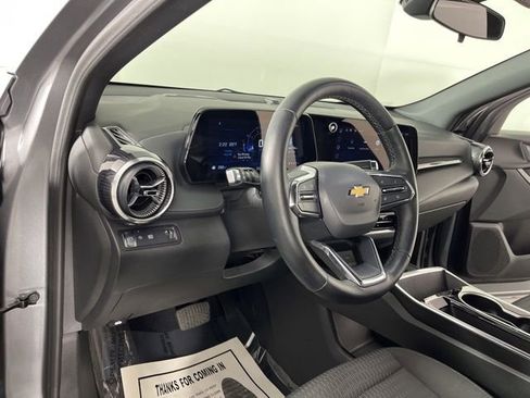 Used 2025 Chevrolet Equinox LT FWD image 21