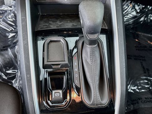 Used 2025 Chevrolet Colorado W/T w/ Advanced Trailering Package RWD image 19