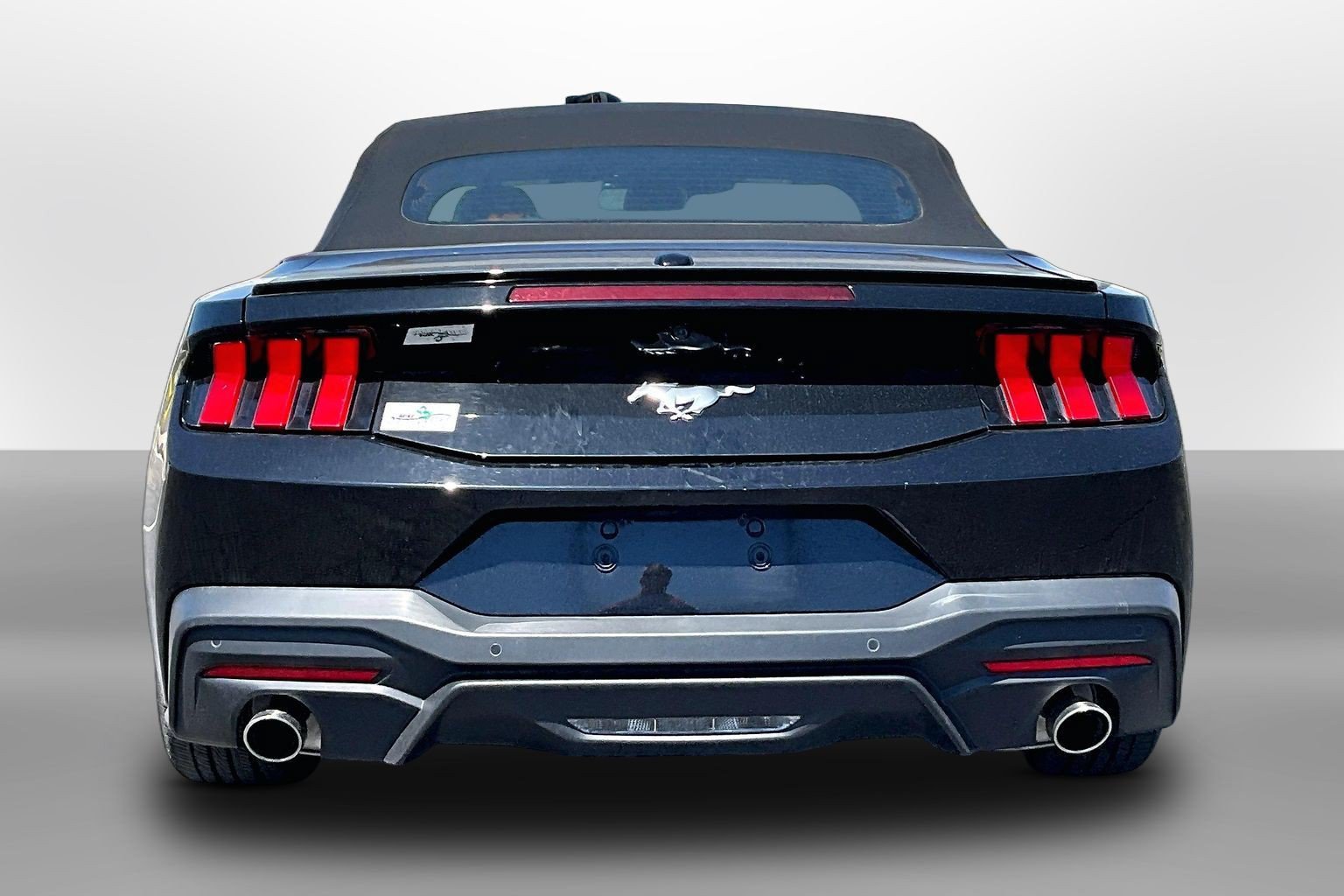Used 2024 Ford Mustang Premium RWD image 4