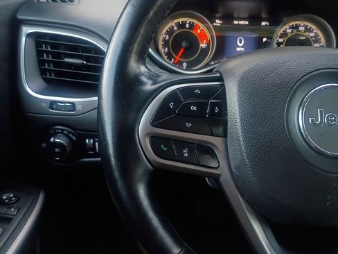 Used 2021 Jeep Cherokee Latitude Lux w/ Comfort/Convenience Group image 11