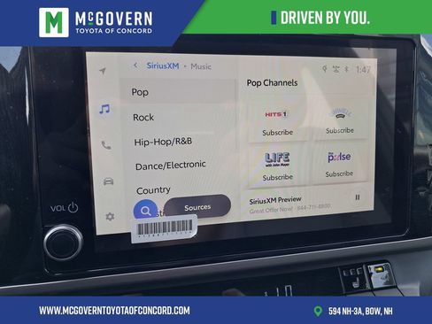 Used 2025 Toyota Camry SE w/ Convenience Package FWD image 34