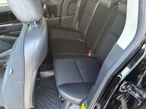 Used 2009 Toyota FJ Cruiser 4WD image 11