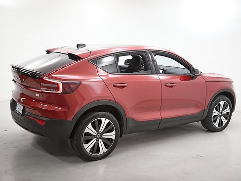 Certified 2023 Volvo C40 Recharge Core w/ Climate Package image 9