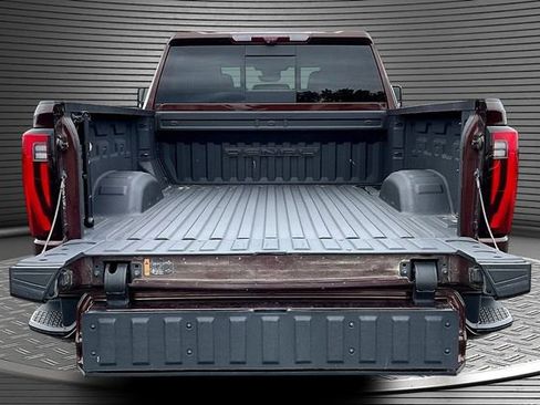 Used 2024 GMC Sierra 2500 Denali Ultimate AWD/4WD image 7