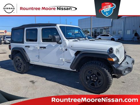 Used 2020 Jeep Wrangler Unlimited Sport image 1