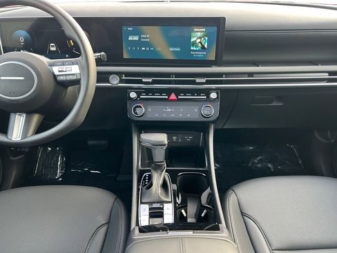 Certified 2025 Hyundai Santa Cruz SEL image 12