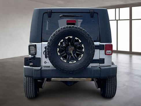 Used 2014 Jeep Wrangler Unlimited Sport image 5