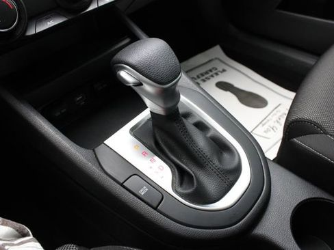 Used 2023 Kia Forte LXS w/ LXS Technology Package FWD image 17