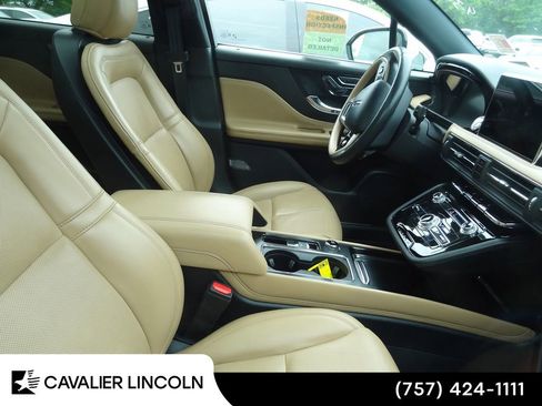 Used 2021 Lincoln Corsair Reserve w/ Equipment Group 201A AWD/4WD image 9