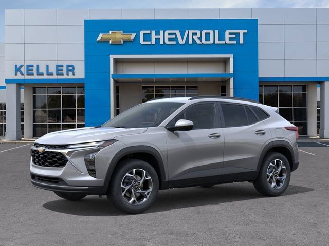 New 2026 Chevrolet Trax LT w/ Driver Confidence Package FWD image 2
