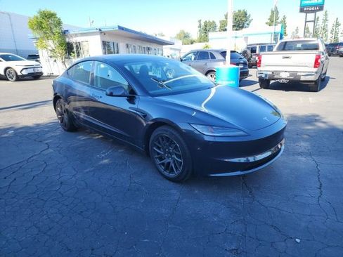 Used 2025 Tesla Model 3 Long Range 4D Sedan image 2