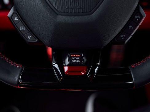 Used 2024 Lamborghini Huracan EVO AWD/4WD image 48