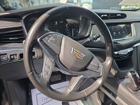Used 2021 Cadillac XT5 Premium Luxury AWD/4WD image 9