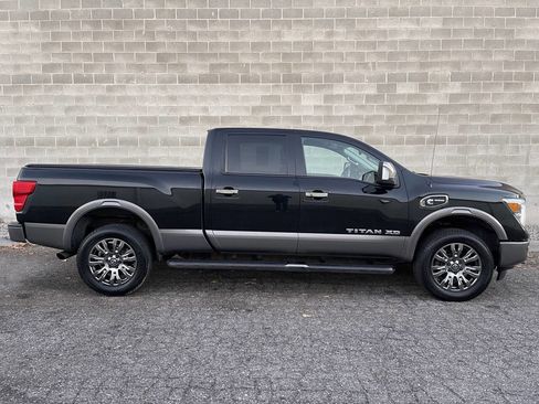 Used 2017 Nissan Titan Platinum Reserve image 3