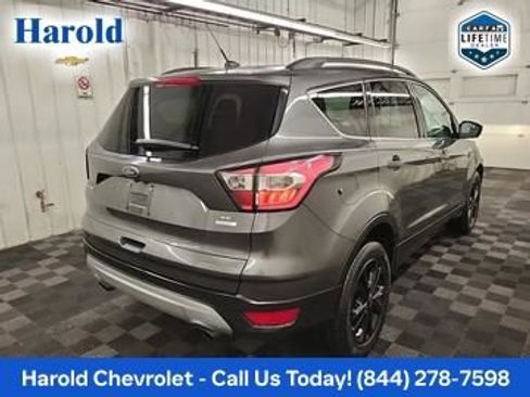 Used 2017 Ford Escape SE w/ Equipment Group 201A image 2