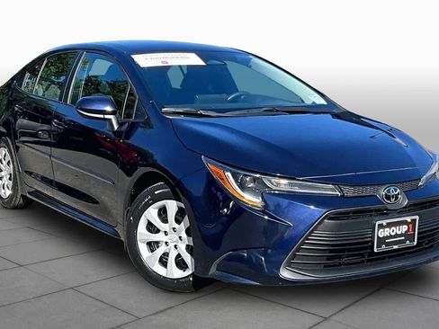 Certified 2024 Toyota Corolla LE FWD image 3